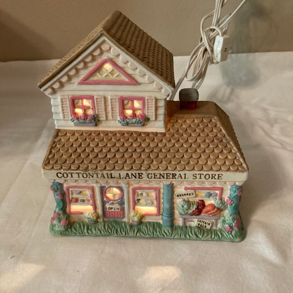 Cottontail Lane General store lamp